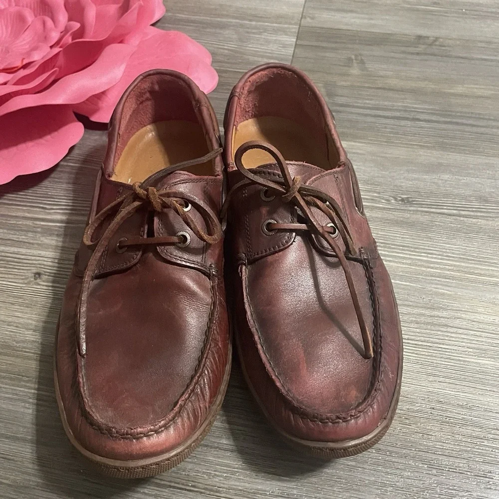 FRYE Men's Sz 11D Mayer Leather Boat Shoe in Bordeux Red 2-Eye Preppy